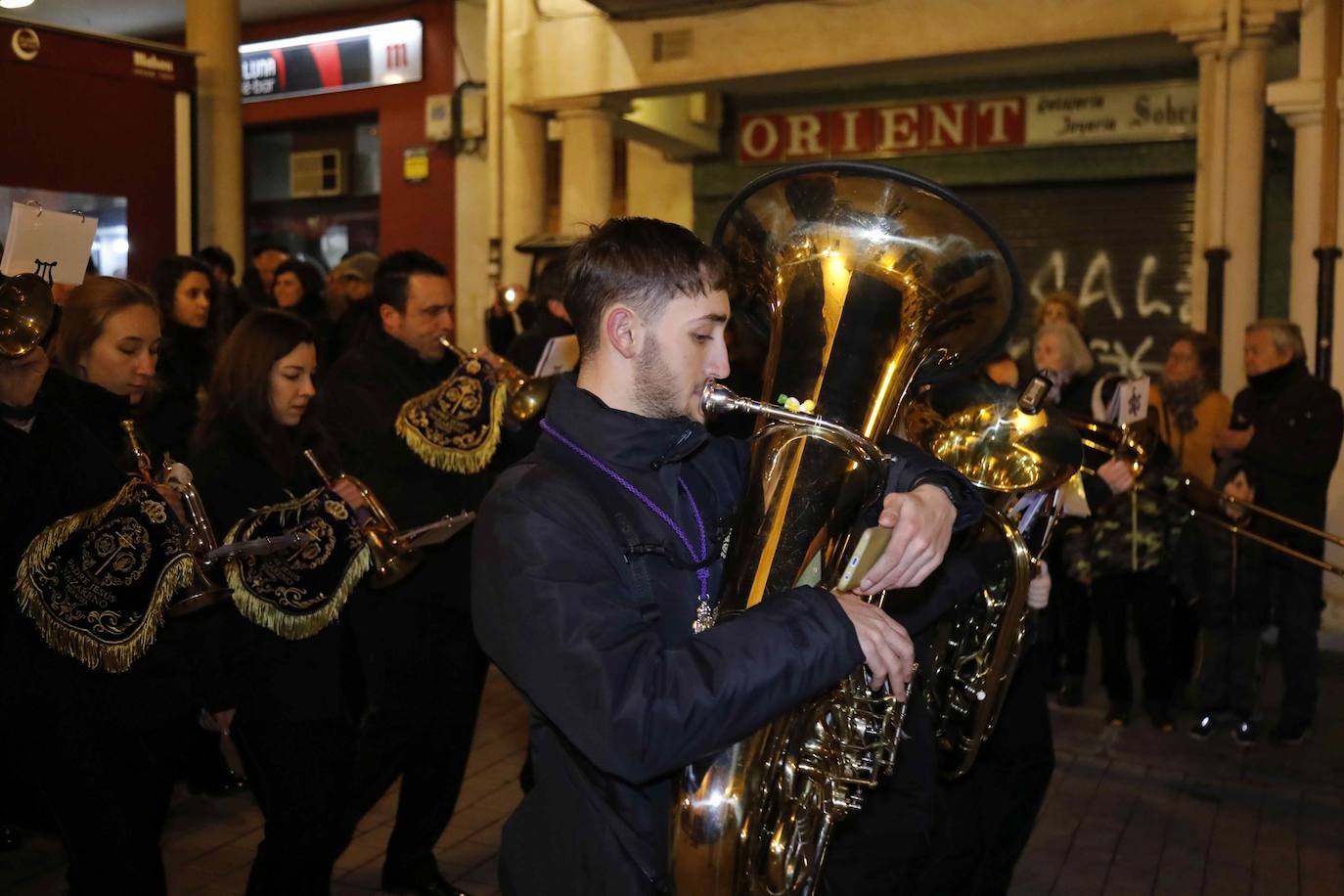 Pasacalles de bandas de Semana Santa en Peñafiel