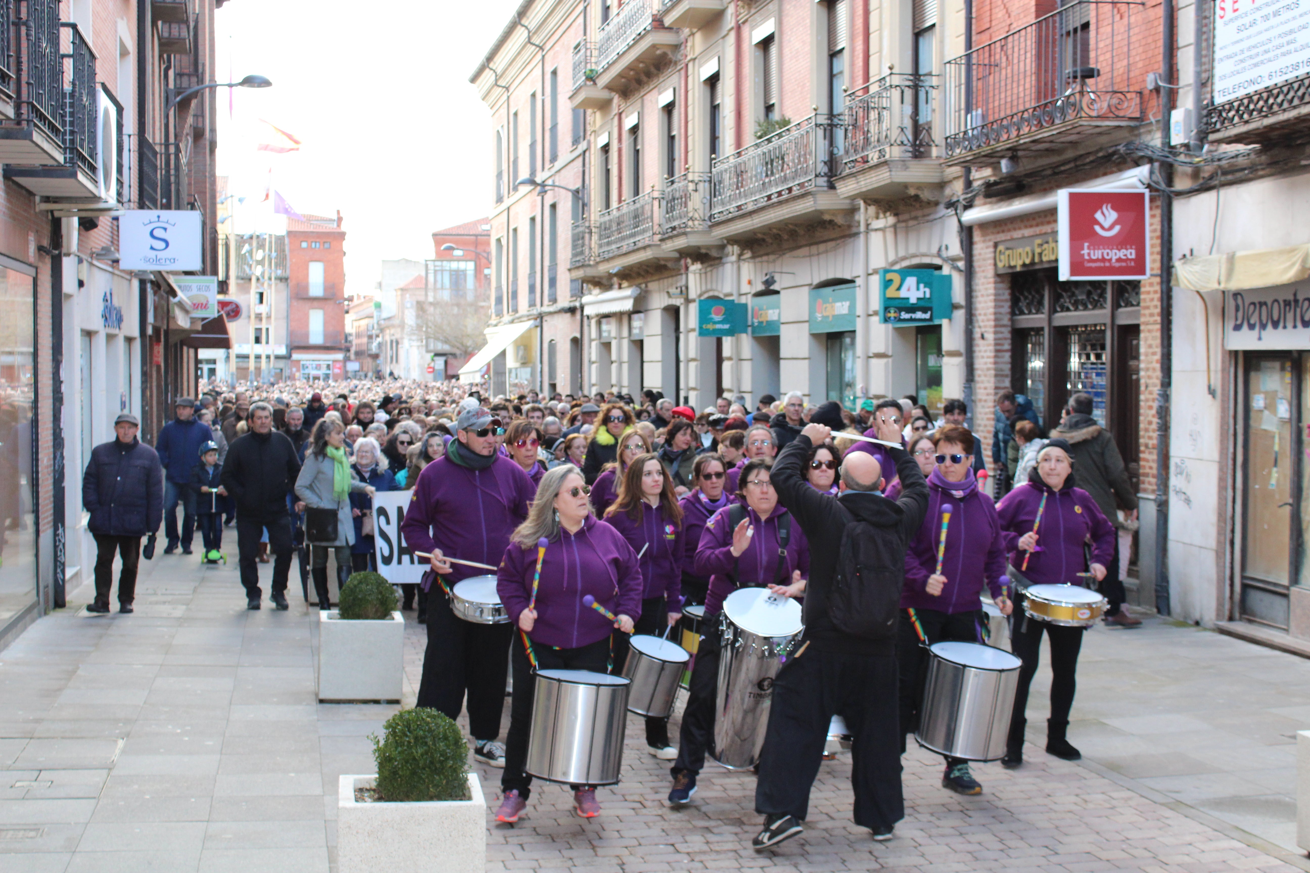 Multitudinaria manifestación en defensa del Hospital Comarcal de Medina del Campo