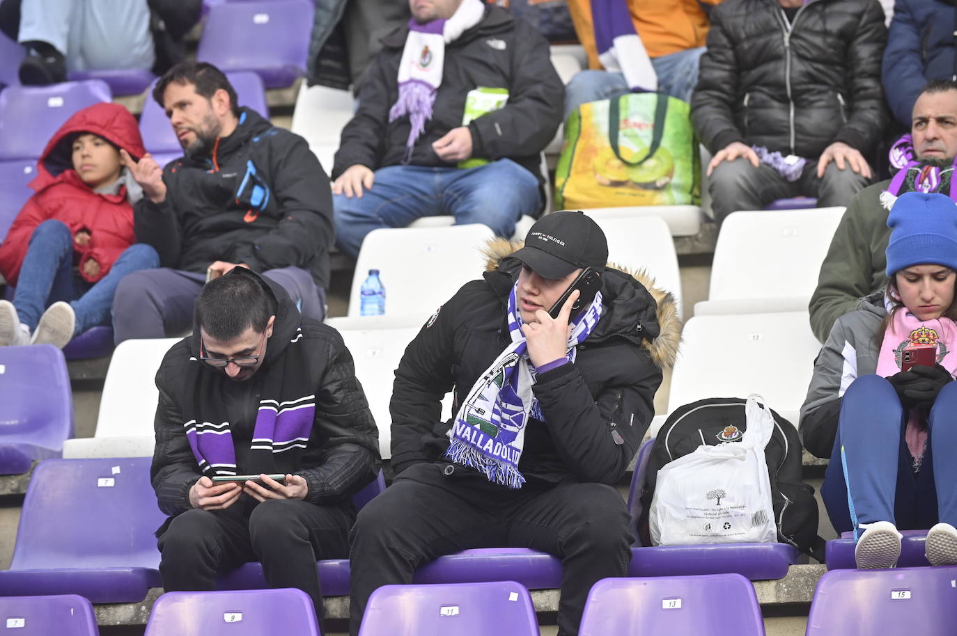 Búscate en la grada del Estadio José Zorrilla (2 de 4)