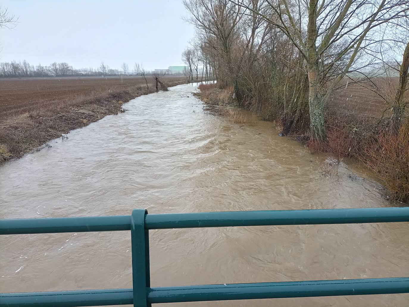 Alerta por la crecida de los ríos en Palencia