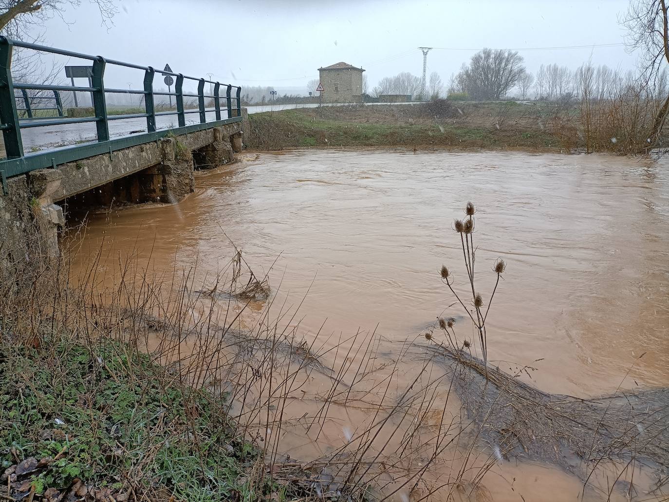 Alerta por la crecida de los ríos en Palencia