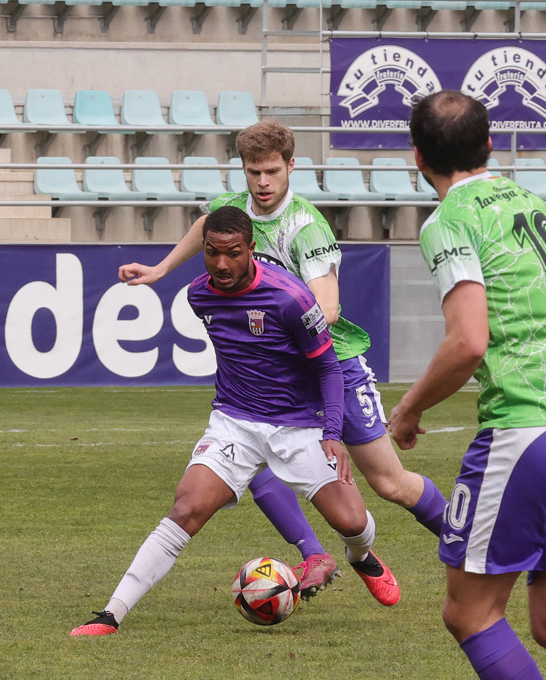 Empate sin goles en el derbi Palencia CF-Becerril