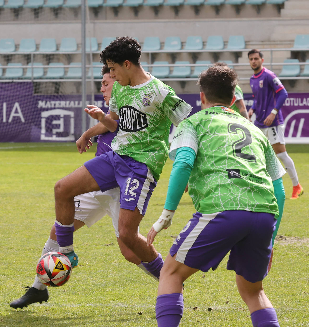 Empate sin goles en el derbi Palencia CF-Becerril