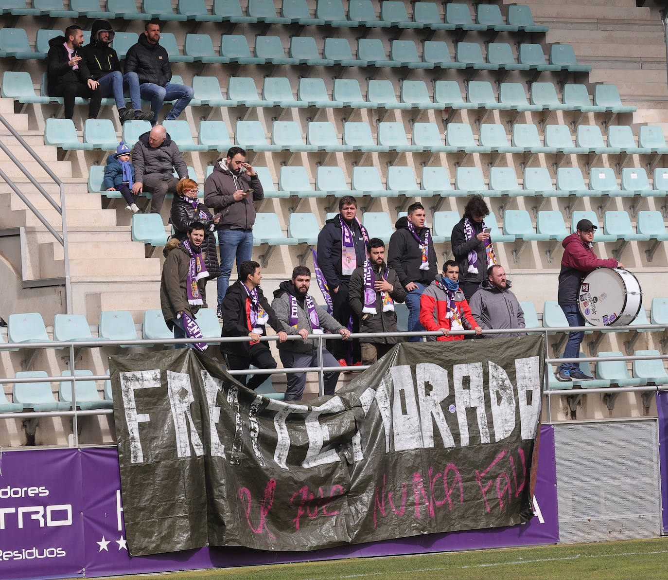 Búscate en las gradas en el derbi Palencia CF-Becerril