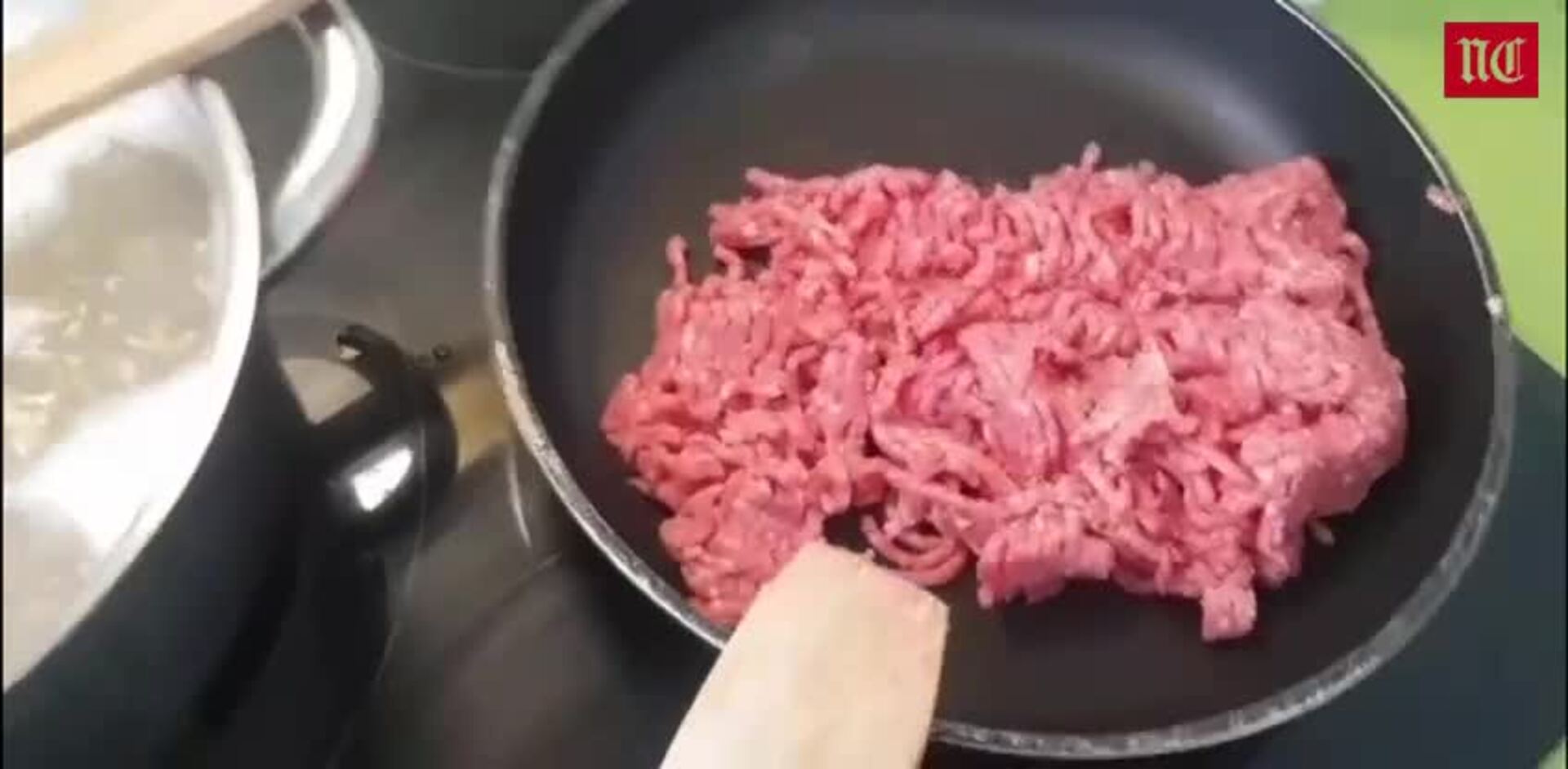 La receta: macarrones con tomate y carne picada
