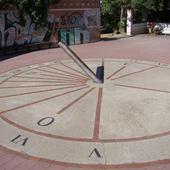 La ruta que muestra el arte de construir relojes de sol en Valladolid