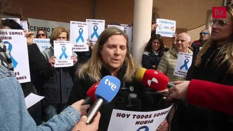 Los ciudadanos de Segovia se concentran en la cárcel de Segovia