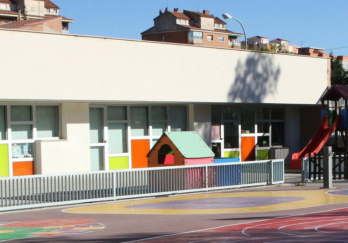 Patio del colegio Peñascal.