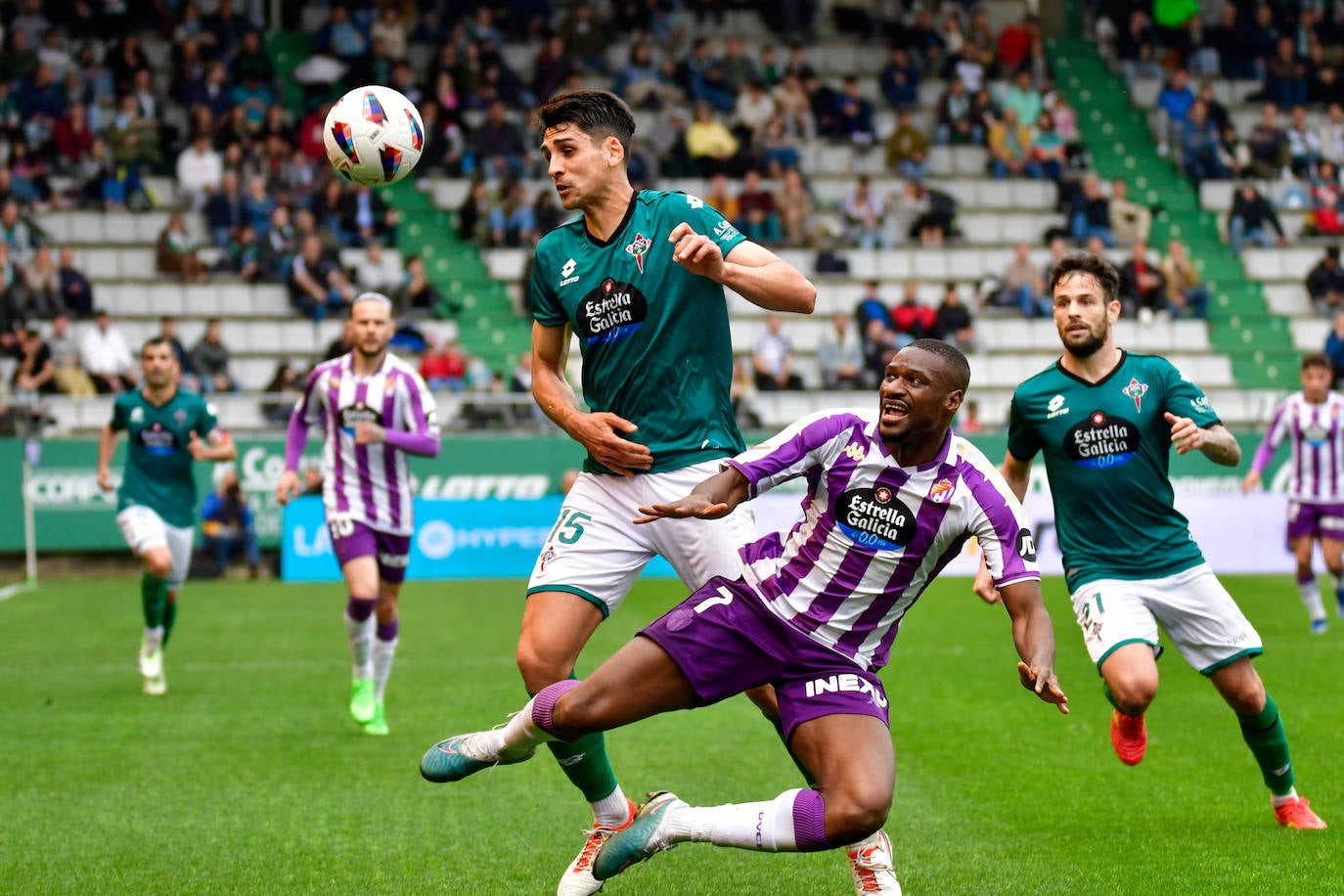 El encuento entre el Racing de Ferrol y el Real Valladolid, en imágenes