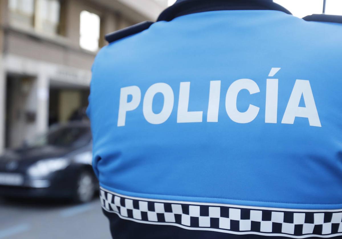 Alertan de la presencia de nidos de procesionaria en el Paseo del Salón
