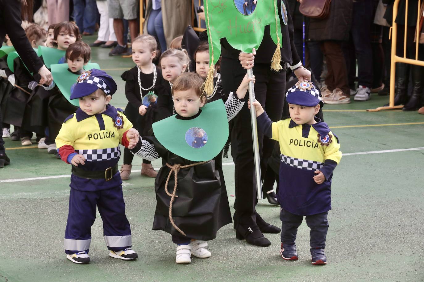 Fotografías de la Semana Santa infantil en el Colegio Lourdes