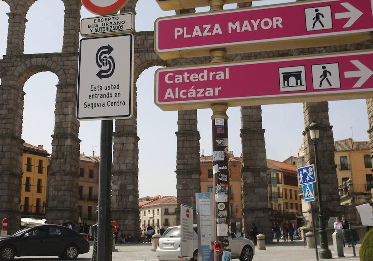 Señal disuasoria en el acceso a la calle San Juan.