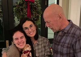 Tallulah Willis, junto a sus padres Demi Moore y Bruce Willis, en una imagen de achivo.