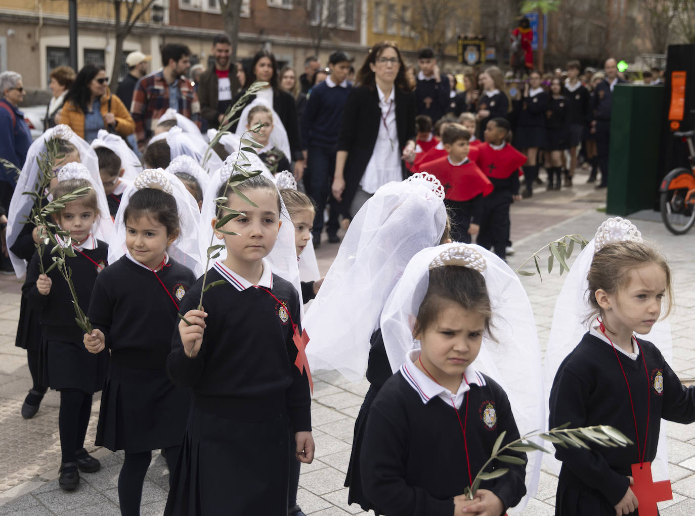 Las imágenes de la procesión protagonizada por los escolares vallisoletanos