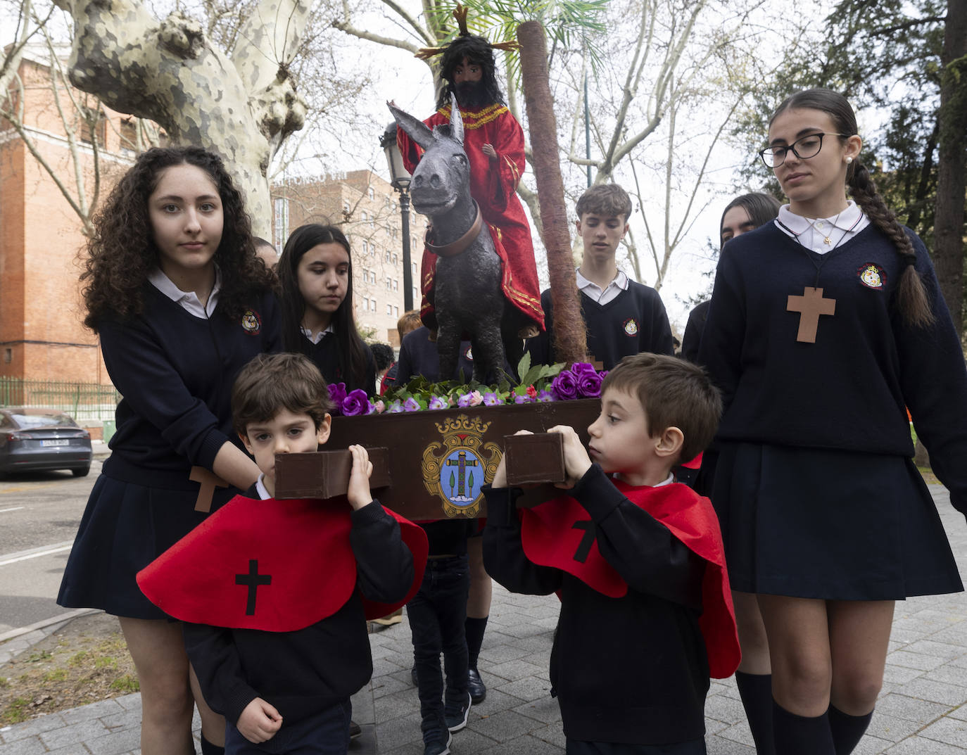 Las imágenes de la procesión protagonizada por los escolares vallisoletanos