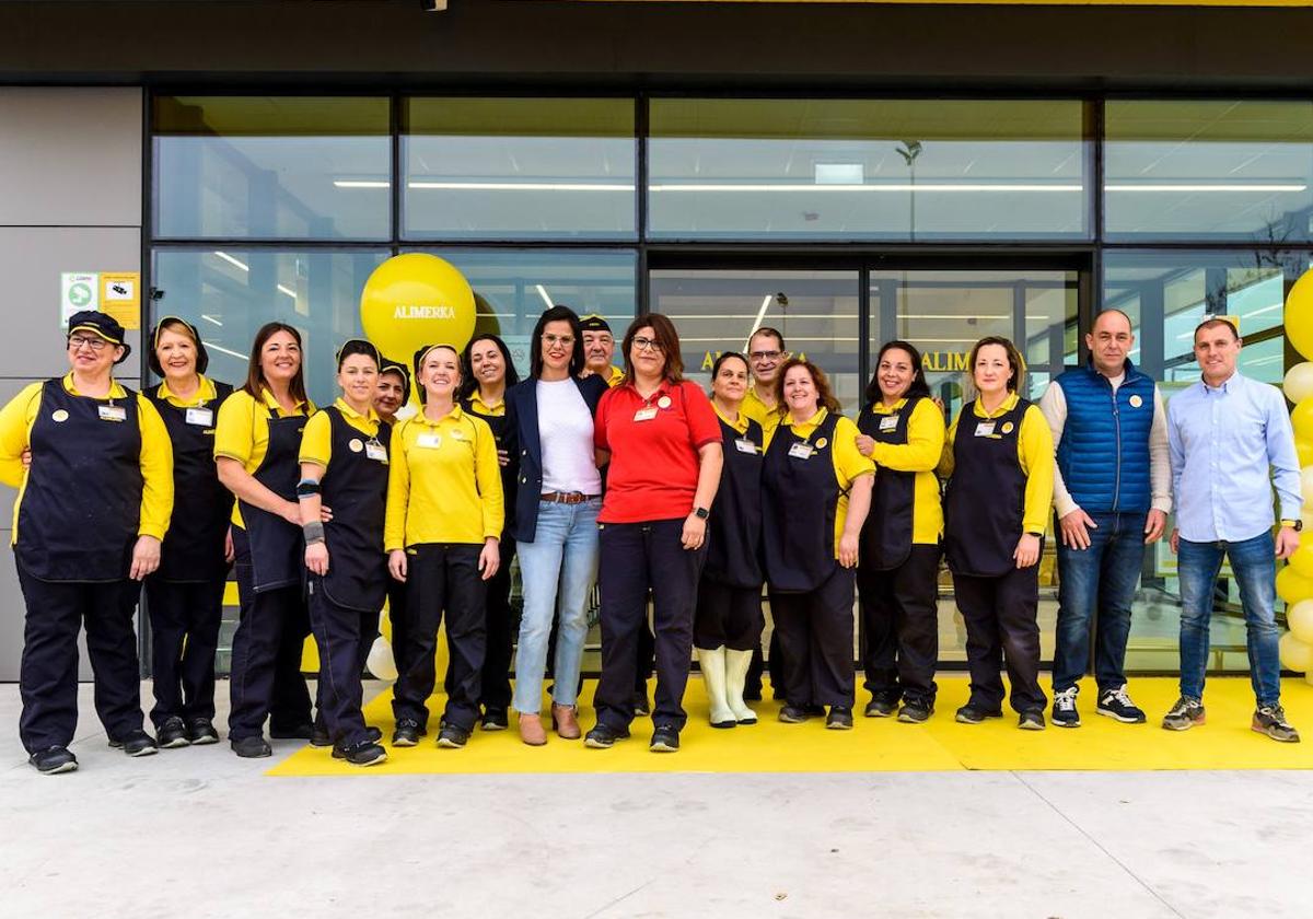 Plantilla del supermercado de Alimerka en Arroyo de la Encomienda.