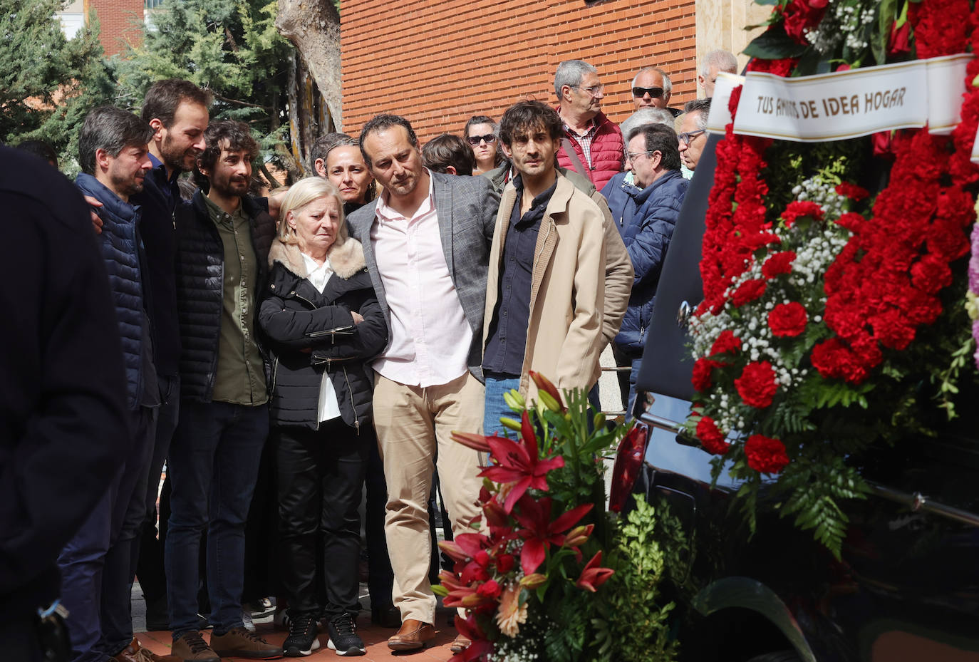 Multitudinario adiós a David Nieto