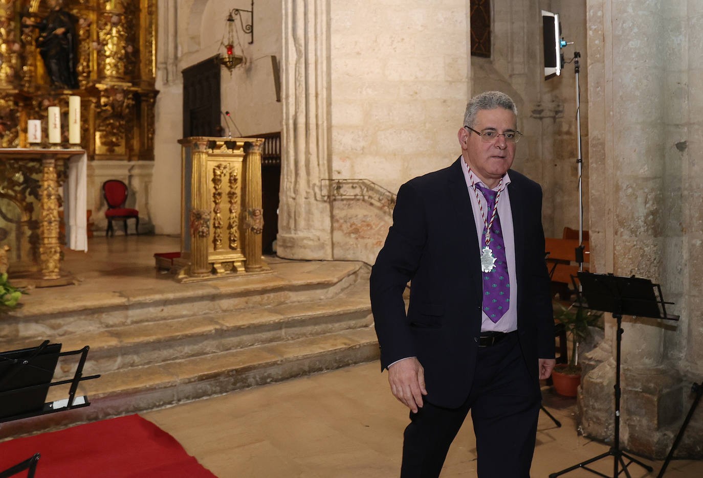 El pregonero pondera las fortalezas de la Semana Santa