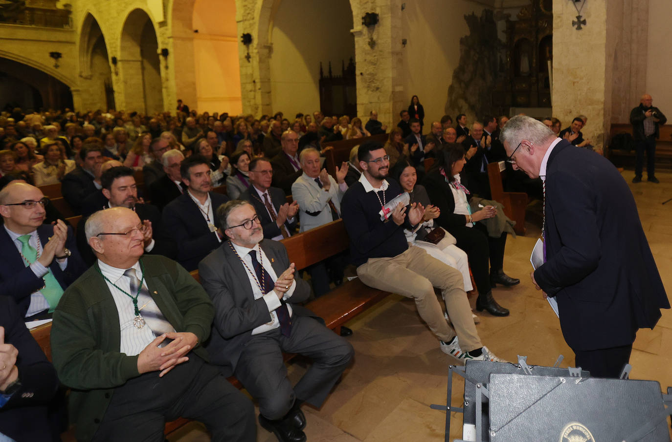 El pregonero pondera las fortalezas de la Semana Santa