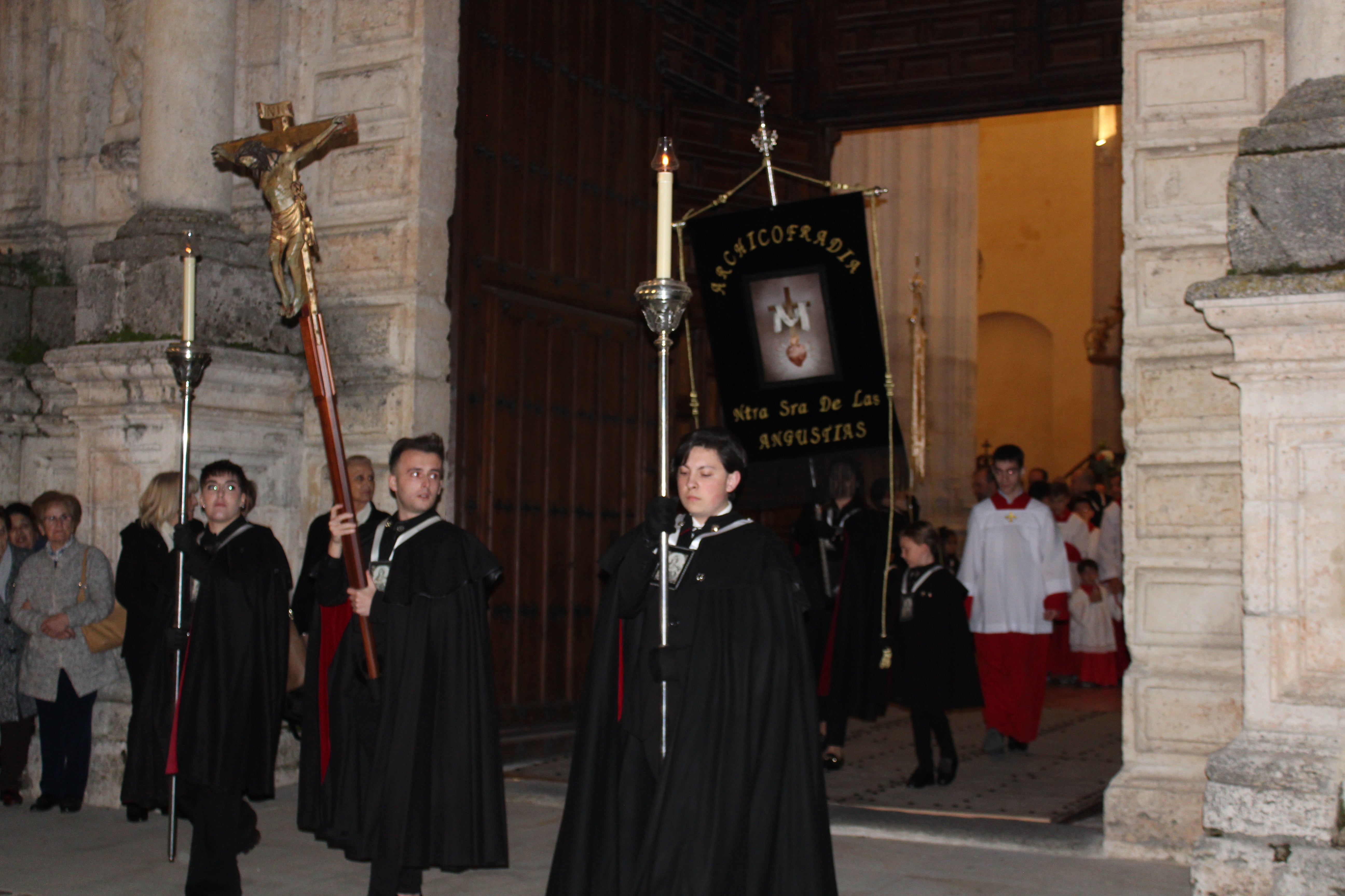Salida de la Archicofradía de Nuestra Señora de las Angustias
