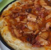 Descubre la deliciosa tortilla de callos en el corazón de un barrio castizo