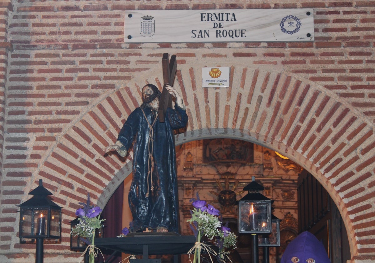 Sábado de Pasión marcado por el Traslado procesional del Nazareno de la Cruz en Medina