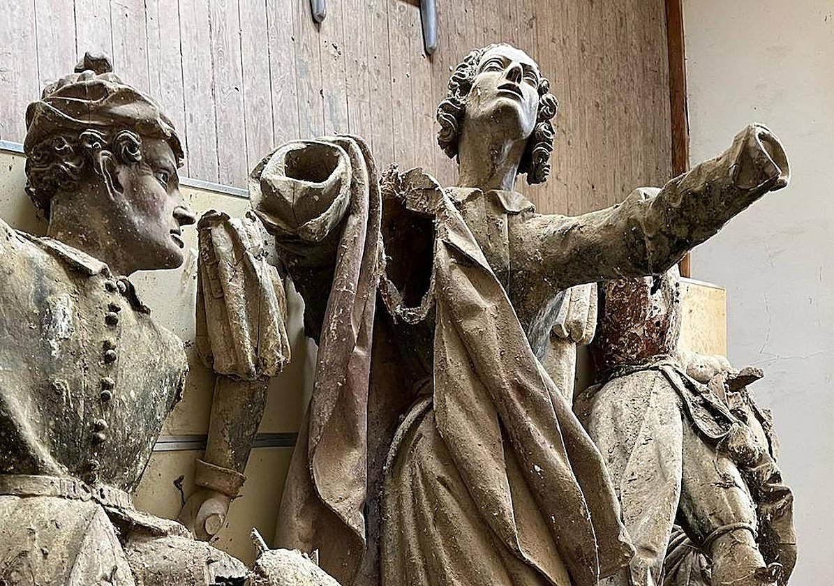 Algunas de la esculturas rescatadas.