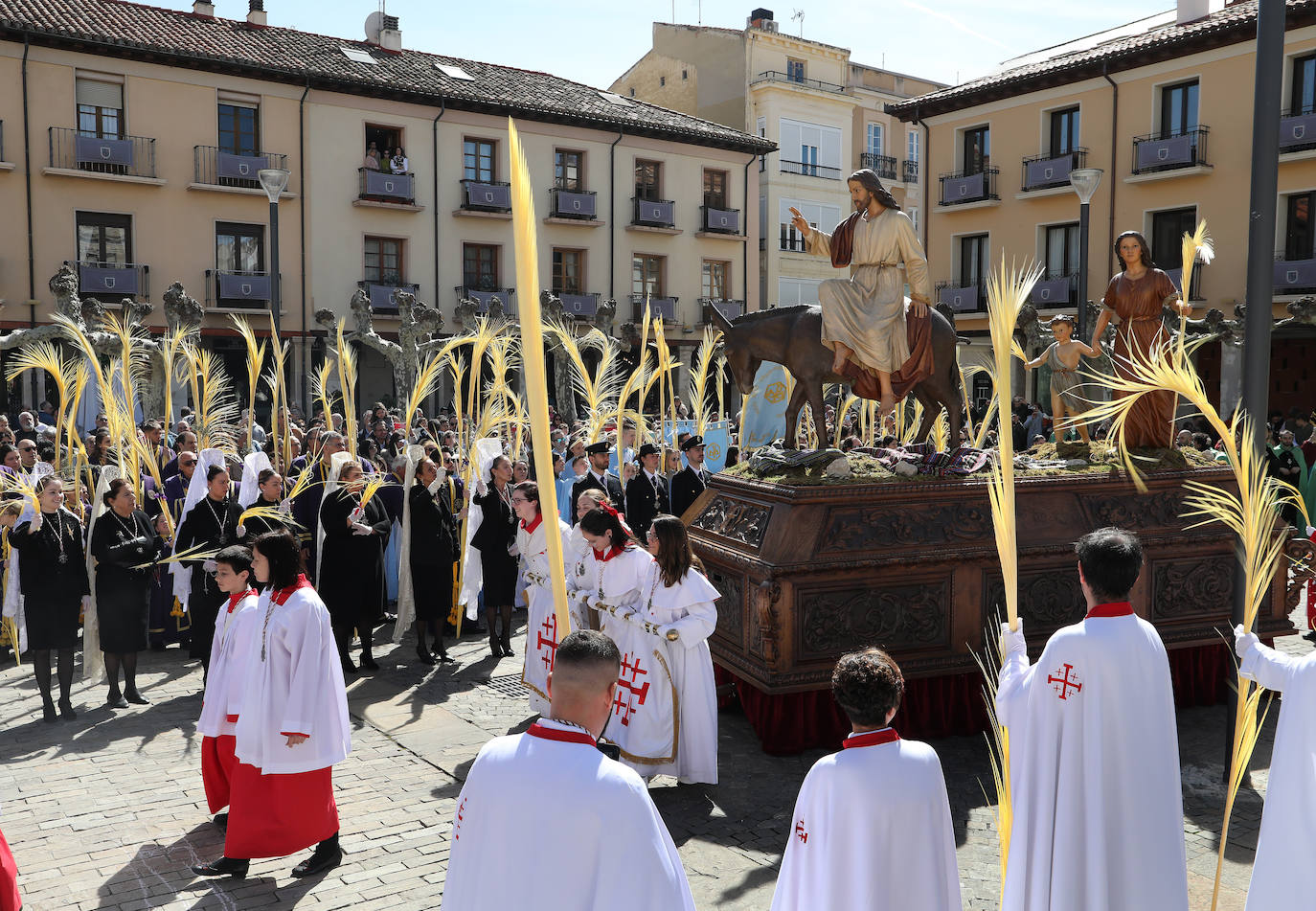 Jesús entra triunfante en la Plaza Mayor de Palencia