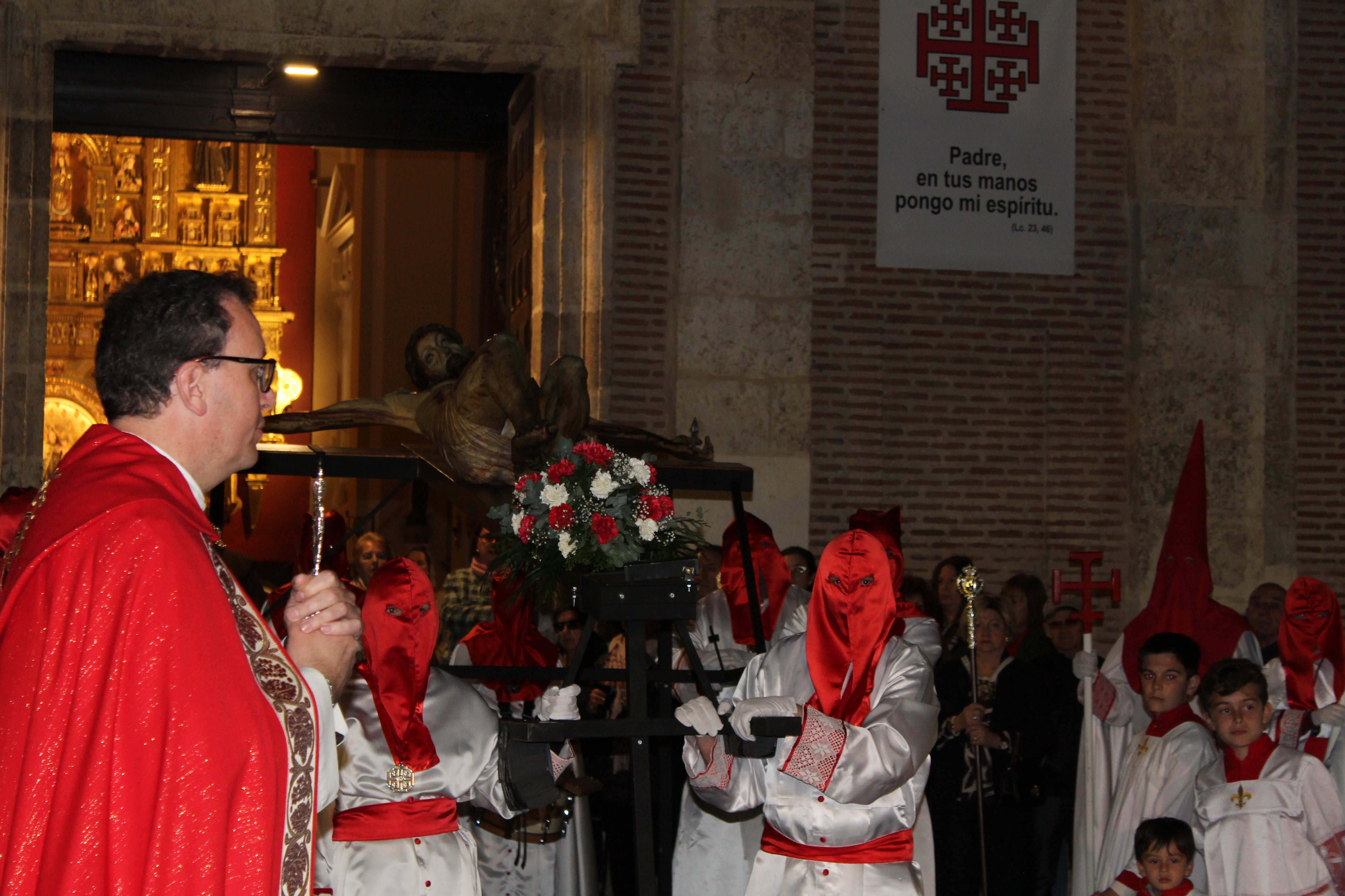 Salida del Cristo del Amor del Santuario de Nuestra Señora del Carmen