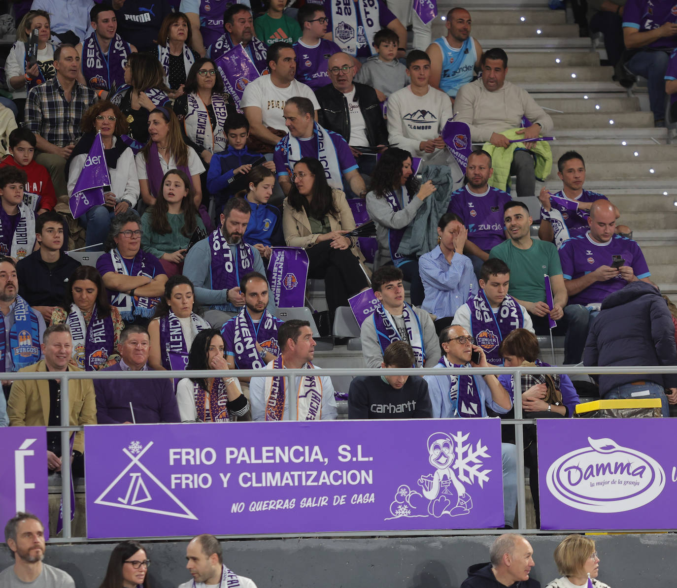 Así animó la afición palentina al Zunder ante el Real Madrid