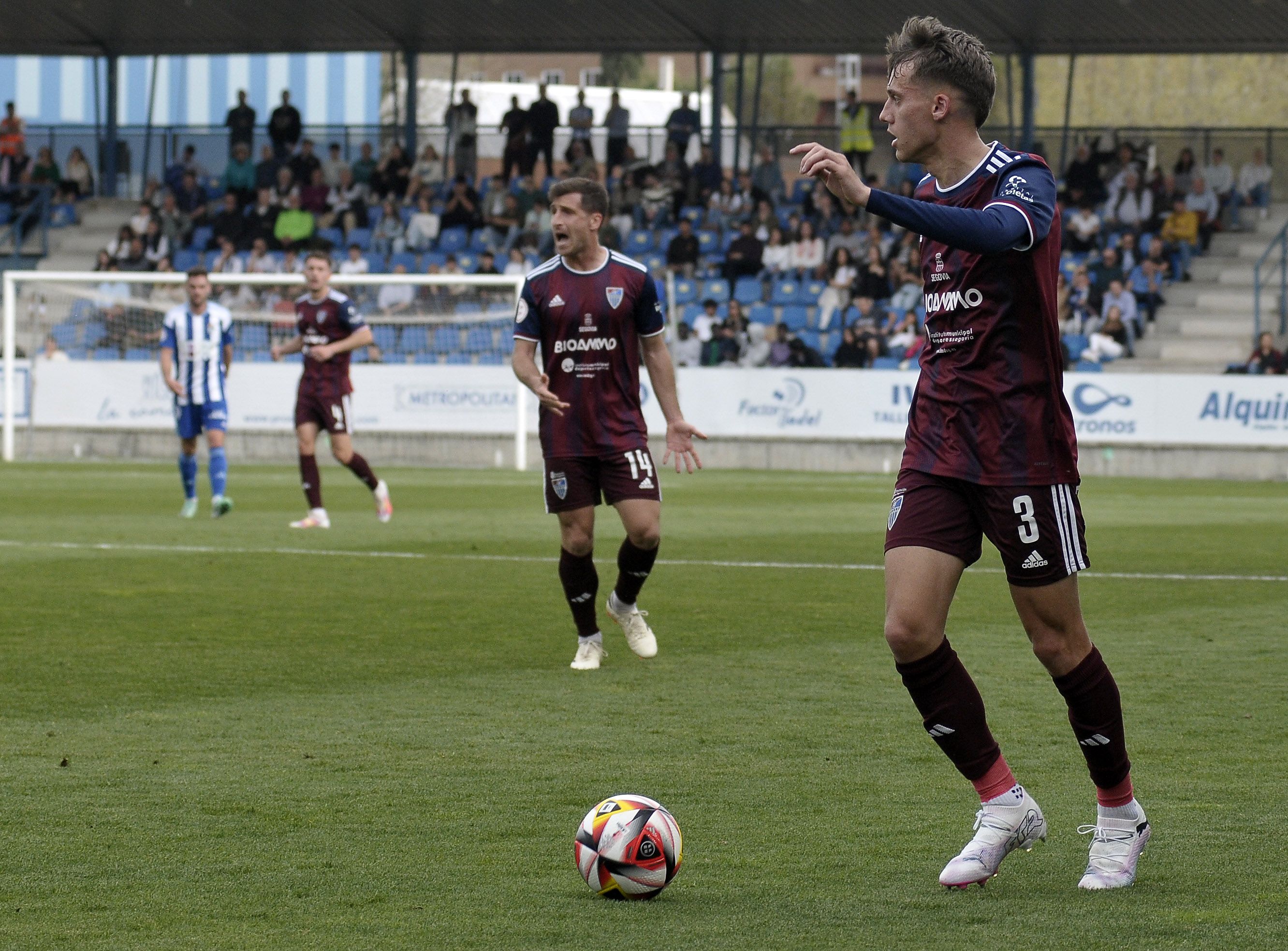 Las mejores imágenes del partido entre el Talavera y la Segoviana