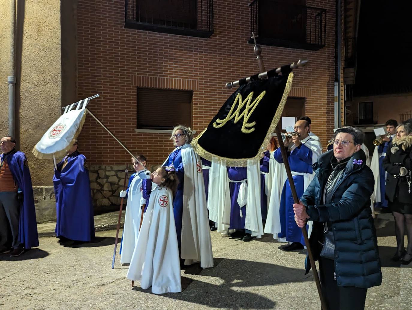 Las imágenes de la procesión del Rosario de Dolor en Torrelobatón