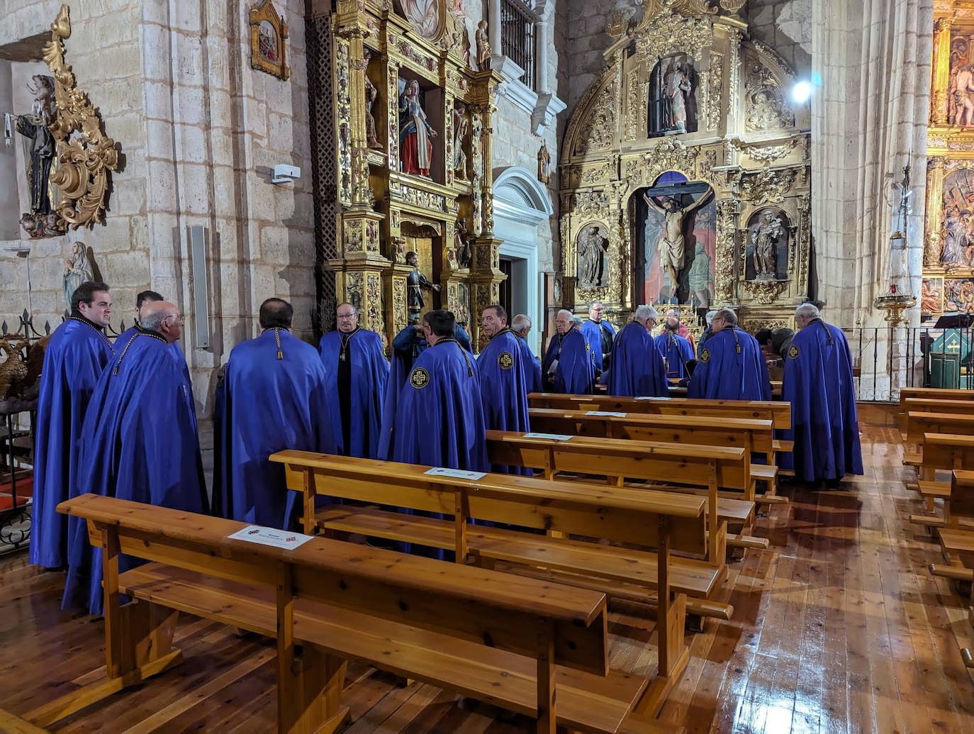 Las imágenes de la procesión del Rosario de Dolor en Torrelobatón