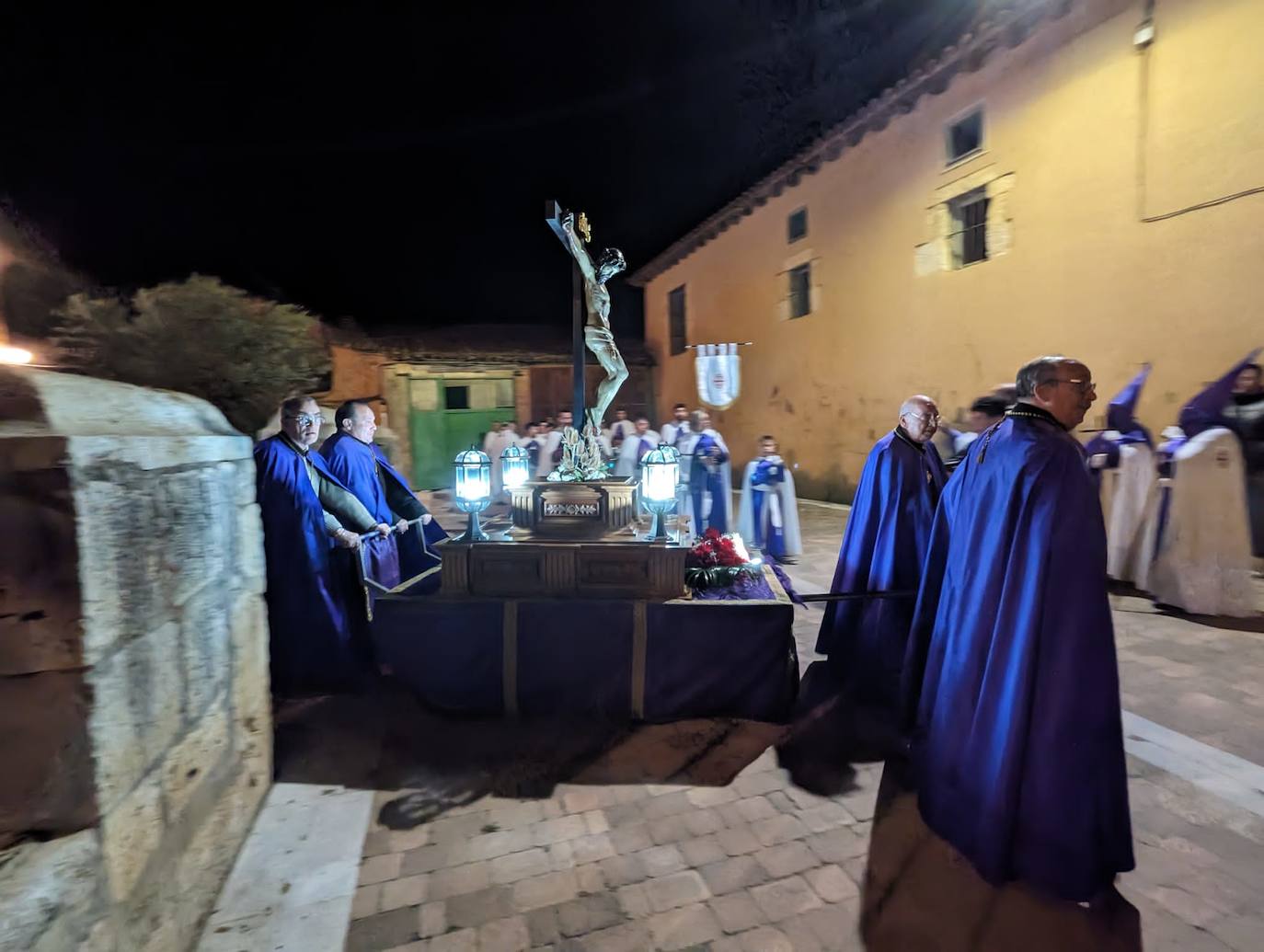 Las imágenes de la procesión del Rosario de Dolor en Torrelobatón