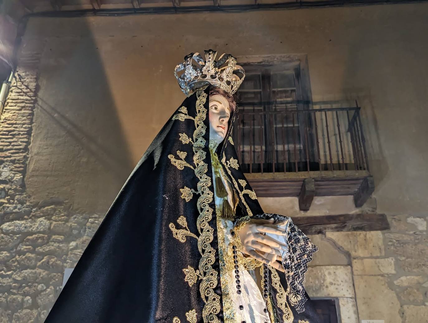 Las imágenes de la procesión del Rosario de Dolor en Torrelobatón