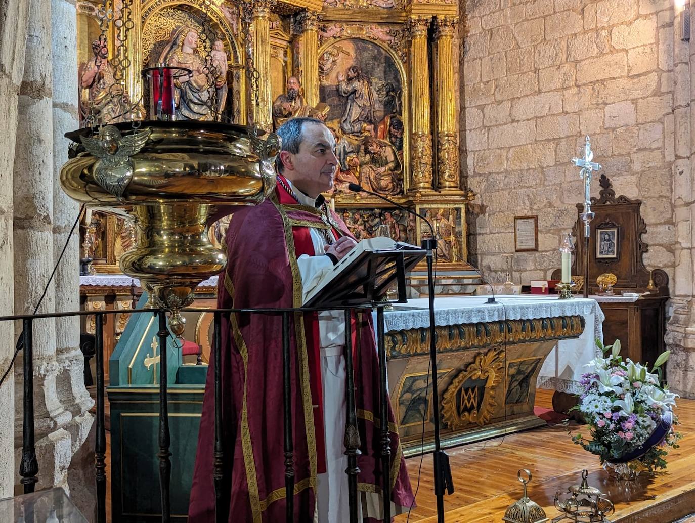 Las imágenes de la procesión del Rosario de Dolor en Torrelobatón