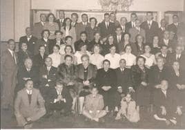 Reunión en 1952 en Santiago de Chile entre los descendientes de emigrantes castrodezanos