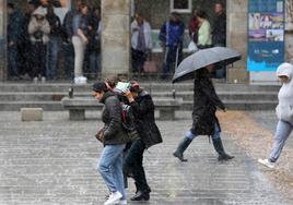 Tormenta este lunes por la tarde en Segovia capital.