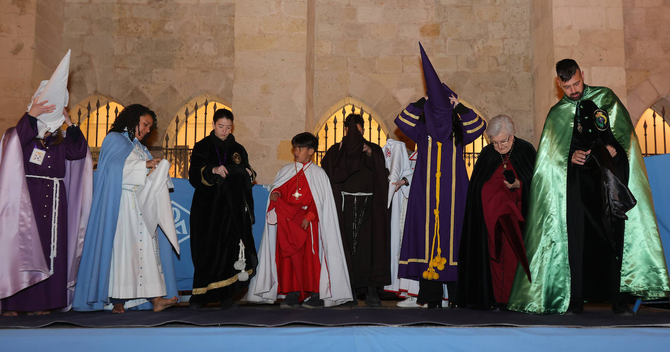 El acto de la vestición del Lunes Santo