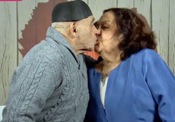 Blanca y Juan se besaron, al finalizar su cita.