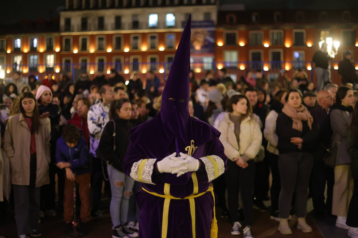 Viacrucis Procesional de Valladolid de la Cofradía Penitencial de Nuestro Padre Jesús Nazareno