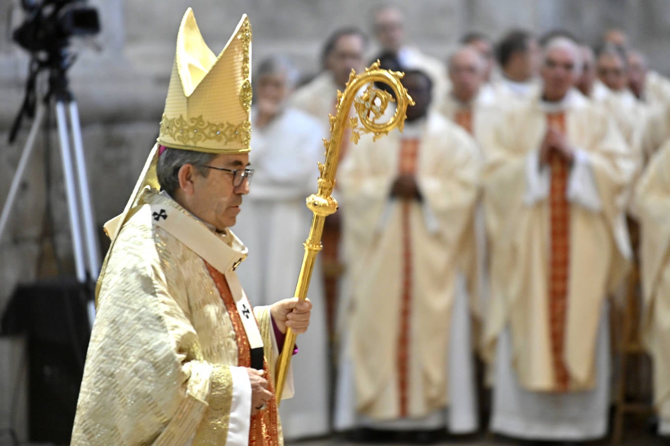 Las imágenes de la misa crismal de Jueves Santo en Valladolid