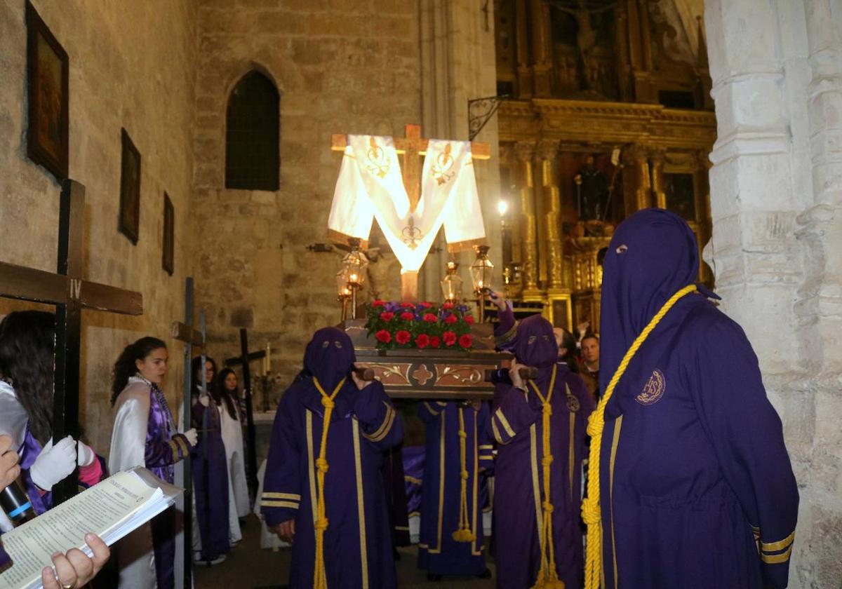 Via Crucis, el Miércoles Santo en Baltanás.