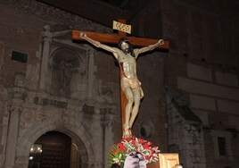 Vía Crucis Popular desde la Iglesia de San Miguel de Arcángel