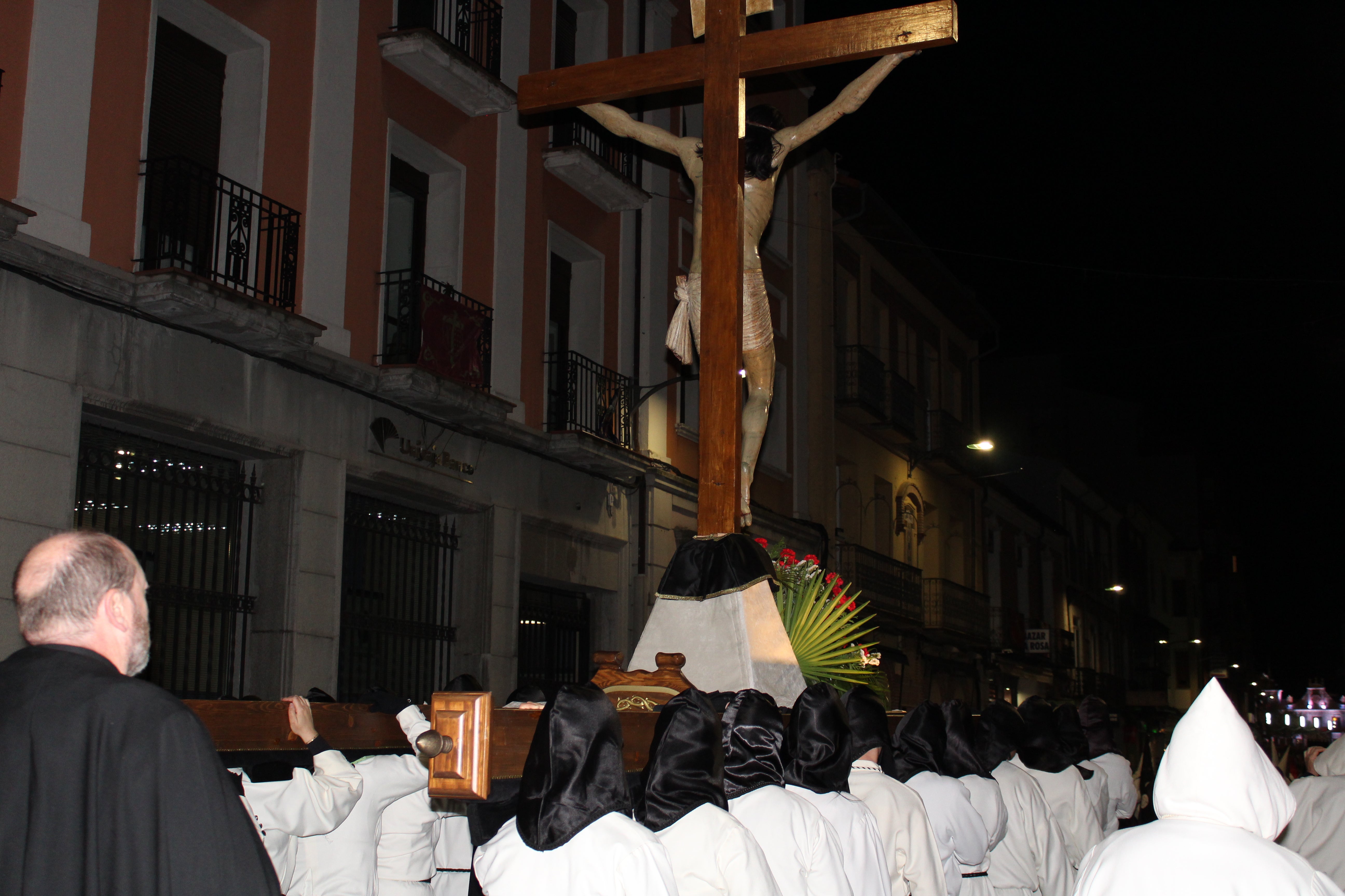 Vía Crucis en calle Padilla