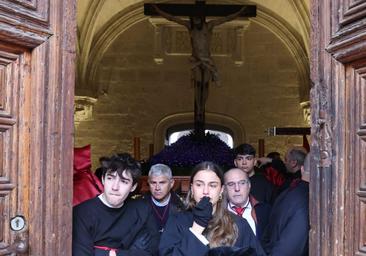 La lluvia obliga a suspender la procesión del Santísimo Cristo de la Luz de Valladolid