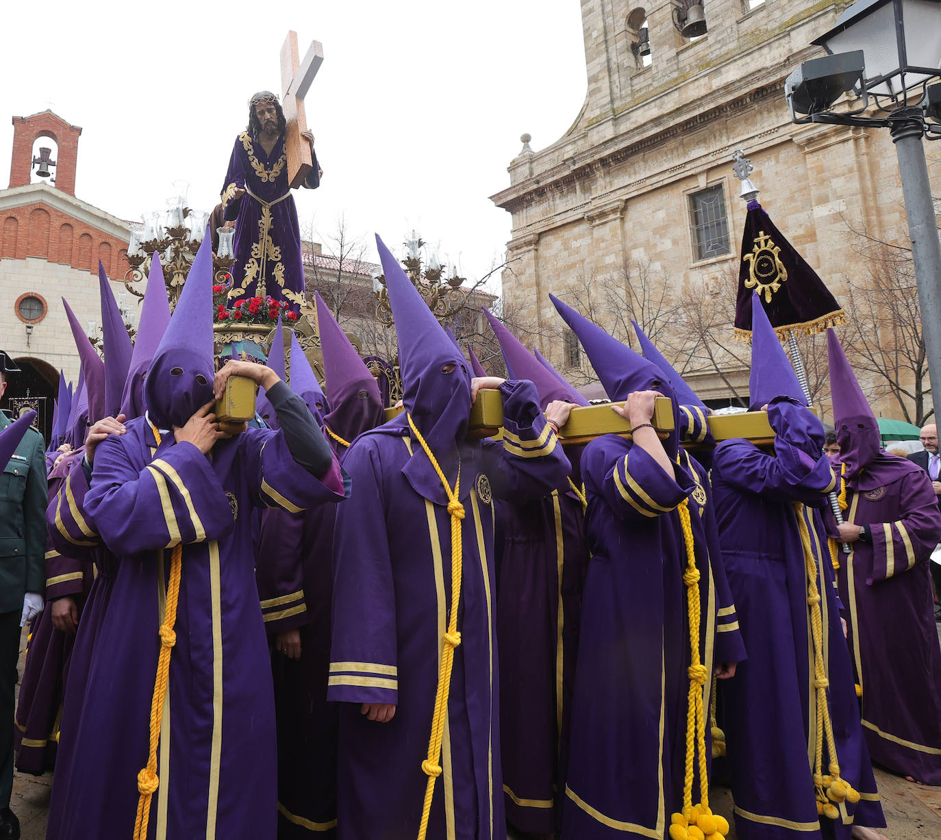 Los Nazarenos supenden la procesión de Los Pasos