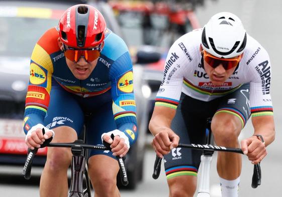 Pedersen y Van der Poel, el pasado domingo, en la clásica belga Gent-Wevelgem, en la que se impuso el primero al sprint.