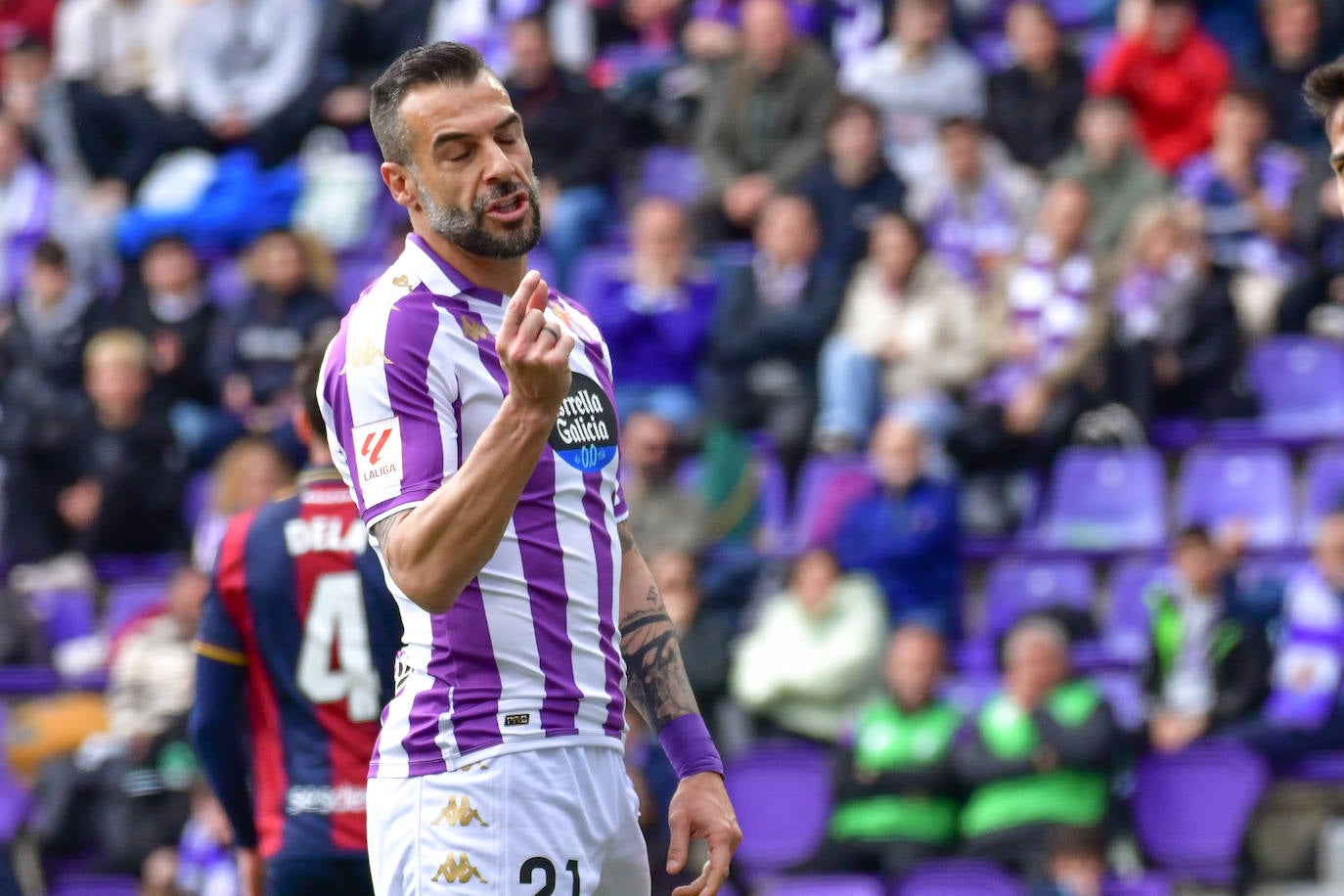 Las imágenes del partido entre el Real Valladolid y el Levante