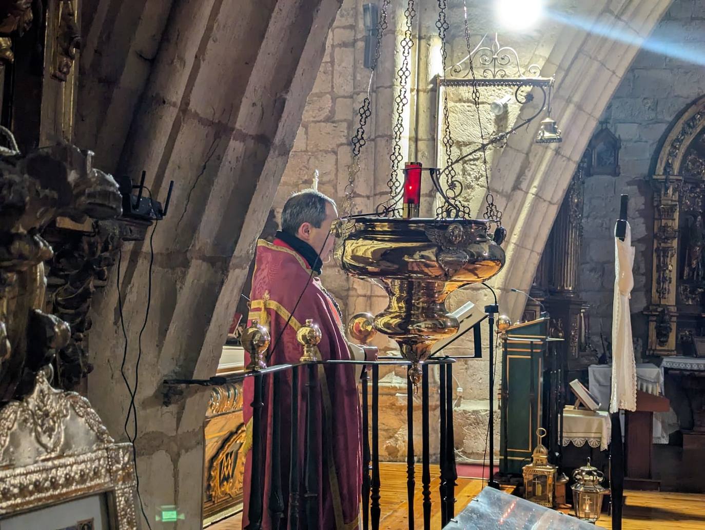 La lluvia da tregua a la procesión del Santo Entierro de Torrelobatón